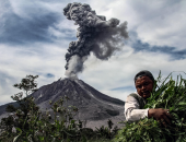بركان جبل أجونج يثور من جديد فى جزيرة بالى الإندونيسية