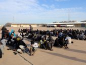 صور.. خفر السواحل الليبى ينقذ 290 مهاجرا مقابل السواحل الليبية 