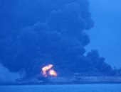 ننشر أول صور لحادث اصطدام سفينة شحن صينية بناقلة نفط وفقدان 32 شخصا