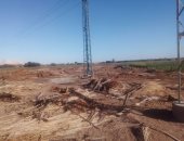 صور.. اضبط مخالفة.. إلقاء مخلفات النخيل على الطرق الزراعية بالوادى الجديد