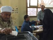صور.. الانتخابات التكميلية بدائرة جرجا سوهاج حضر القضاة وغاب الناخبون