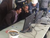 محافظ القليوبية يشكل لجنة لمتابعة انتشار رائحة غاز غامض بأنحاء قرية أبو زعبل 