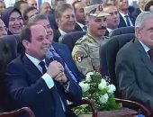 السيسى لمسئول عن مشروع دار مصر: "سايبين النور والع ليه؟".. ويرد: "السكان"
