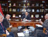 محافظ القليوبية يلتقى ممثل مجلس الوزراء لإنجاز تطوير مستشفى بنها التعليمى