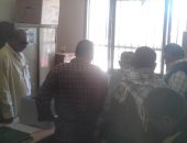 صور..إقبال على مكاتب الشهر العقارى بالوادى الجديد لتحرير توكيلات تأييد الرئيس