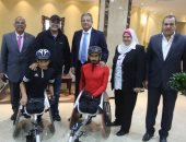 وزير الرياضة يلتقى لاعبى منتخب الإمارات لألعاب القوى ذوى الاحتياجات الخاصة