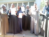 مواطنو دشنا بقنا يحررون 100 توكيلا لدعم السيسي لانتخابات الرئاسة