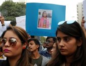 صور.. مظاهرات عارمة تجتاح باكستان بسبب مقتل طفلة 7 سنوات بعد اغتصابها