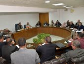 سكرتير محافظة أسيوط يناقش مع رؤساء المراكز تقنين أوضاع أملاك الدولة