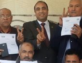 نائب دار السلام يجمع توكيلات أهالى الدائرة لصالح السيسي.. صور