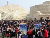 صور.. 5 آلاف كاثوليكى فى موقع "المغطس" على نهر الأردن للاحتفال بيوم الحج