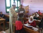 رئيس المنطقة الأزهرية بالبحر الأحمر يتفقد إمتحانات الشهادات الأزهرية بسفاجا 