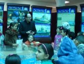  إقبال كبير من زوار المكتبة العامة على جناح ميناء دمياط 