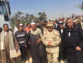 صور.. كامل الوزير ومحافظ أسيوط يصلان مركز البدارى لتفقد أعمال كوبرى طما