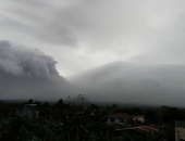 إجلاء الآلاف فى الفلبين بعد تحذيرات من ثوران بركان مايون 
