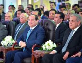 السيسي يوجه رسالة للسودان وإثيوبيا: "مصر لا تتآمر.. ومش هتحارب أشقاءها".. ويؤكد: قواتنا العسكرية لا تعنى الطغيان على الآخرين.. وتطوير الجيش أمن قومى.. ويطالب الإعلام بالانتباه للعلاقة مع الأشقاء