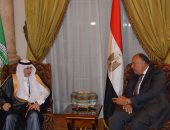 سامح شكرى يستقبل أمين عام التعاون الإسلامى ويؤكد دعمه لتطوير المنظمة