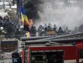صور.. اشتباكات عنيفة بين أنصار رئيس جورجيا السابق والشرطة الأوكرانية