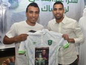 جماهير الأهلى السعودى تطالب بحجب رقم 13 تكريماً لـ"شيفو"