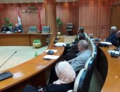 محافظ بورسعيد يتابع استعدادات المحافظة لاستقبال منظومة التأمين الصحي الجديد