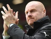 مدرب بيرنلي يتوقع نتائج غريبة عند استئناف الدوري الانجليزي