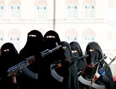 بريطانيا تسحب الجنسية من فتاتين لانضمامهما لـ "داعش"