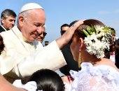 صور.. بابا الفاتيكان يواصل جولاته فى مدن بيرو الساحلية 