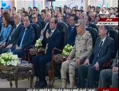 السيسي لـ"المحافظين": "وفروا أراضى جيدة عشان المستثمر يلاقى فرصة للشغل"