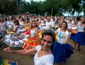 صور.. جميلات البرازيل يتجمعن فى ريو دى جانيرو للاحتفال بكرنفال الشوارع