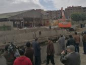 صور.. الرى تشن حملة لإزالة 4 قاعات أفراح على نهر النيل 