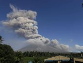 الفلبين تغلق المطار وتجلى آلاف المواطنين بسبب بركان جبل مايون