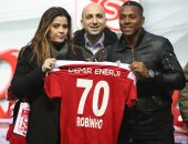 روبينيو يحتفل بالانتقال إلى سيفاس سبور التركى