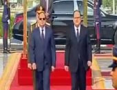  الرئيس السيسي يضع إكليلا من الزهور على النصب التذكارى لشهداء الشرطة