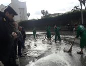 صور.. الأمن وأحياء العاصمة يواجهون الأمطار فى كل المناطق بسيارات شفط المياه