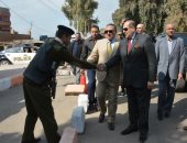 صور.. محافظ سوهاج ومدير الأمن يقدمان التهنئة للضباط والجنود فى عيد الشرطة