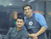 شاهد.. على لطفى يحتفل بالانضمام للأهلى بـ"نيولوك جديد"