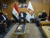 وفد الفاو يناقش مع محافظ الوادى الجديد آليات دعم قطاع الزراعة