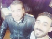 فى عيد الشرطة.. قارئ يشارك بصورة مع ضابط أنهى إجراءات اختبار القيادة مجانا