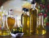 فوائد زيت الزيتون للبشرة من علاج الأكزيما حتى إزالة المكياج 