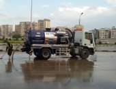 صرف القاهرة يشارك قراء اليوم السابع بصور لأعمال شفط مياه الأمطار بشوارع العاصمة