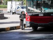 صورة اليوم.. سكة الزمان عايزة مليون عكاز