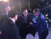 صور.. وصول وزراء الاتصالات والإنتاج الحربى والرياضة استعدادا لافتتاح معرض الكتاب