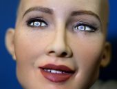 هل تقضى الروبوتات على حياة البشر خلال 10 سنوات.. بوتات فيس بوك تطور لغة خاصة بها.. وصوفيا تهدد بتدمير البشرية.. واستبدالهم فى الوظائف البشرية مجرد بداية
