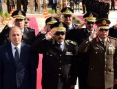 محافظ الإسكندرية يشارك فى وضع إكليل الزهور على النصب التذكارى للشرطة 