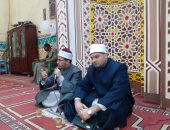 قافلة منظمة خريجى الأزهر بأسوان: اتباع الوسطية ينقذ المجتمعات من التطرف