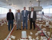 رئيس جامعة سوهاج يتابع إنتاج "مزرعة الدواجن" بمدينة الكوثر