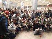 بالورود.."الشرقية" يستقبل فريقه الفائز ببطولة إفريقيا للهوكى بمطار القاهرة