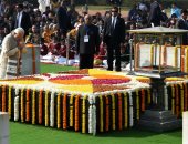 الهند تحتفل بالذكرى الـ70 لرحيل المهاتما غاندى (صور)