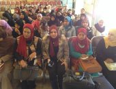صور.. انطلاق أولى فعاليات حملة القومى للمرأة "صوتك لمصر بكرة" بالأقصر