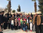 صور.. مساعد وزير الداخلية يستقبل أسر شهداء الشرطة بالورود فى المتحف المصرى 